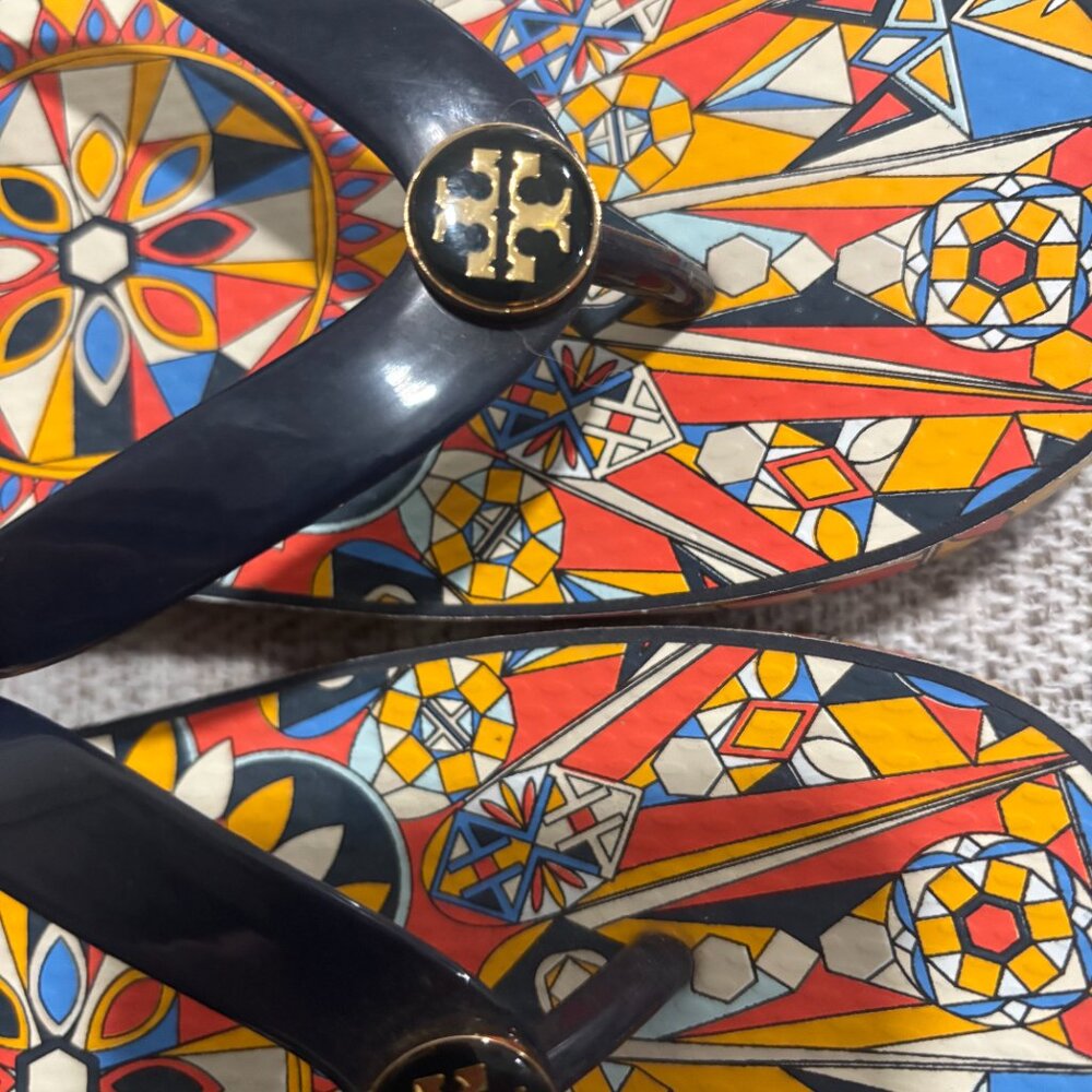 TORY BURCH PSYCHEDELIC GEO PATTERN WEDGE  SIZE 9 NEW - Picture 6 of 11